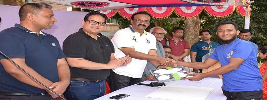 Shams Mahmud, Honorable President and Mohammad Bashiruddin,Vice President of DCCI Presenting Gift to Student(Gift distribution session: Annual picnic-2020)